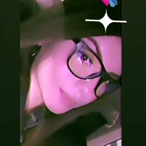 Meet your Posher, Roxanna